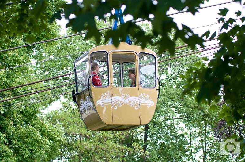 Hochzeit in der Seilbahn über Köln