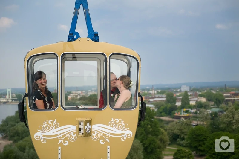 Hochzeit in der Seilbahn über Köln