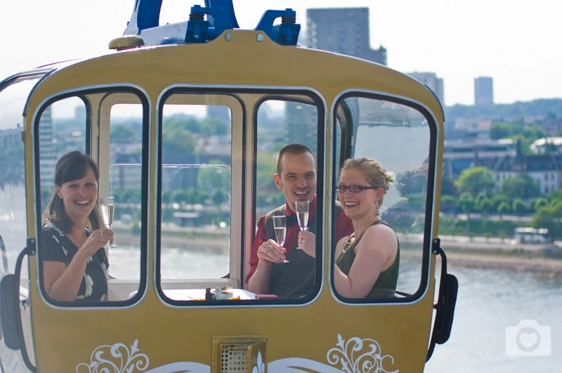 Hochzeit in der Seilbahn über Köln