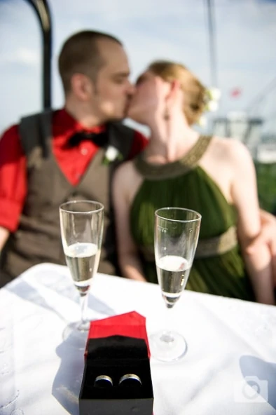 Hochzeit in der Seilbahn über Köln