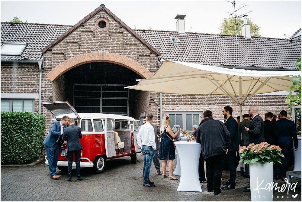 Hochzeit im Kastanienhof in Köln - Innenhof