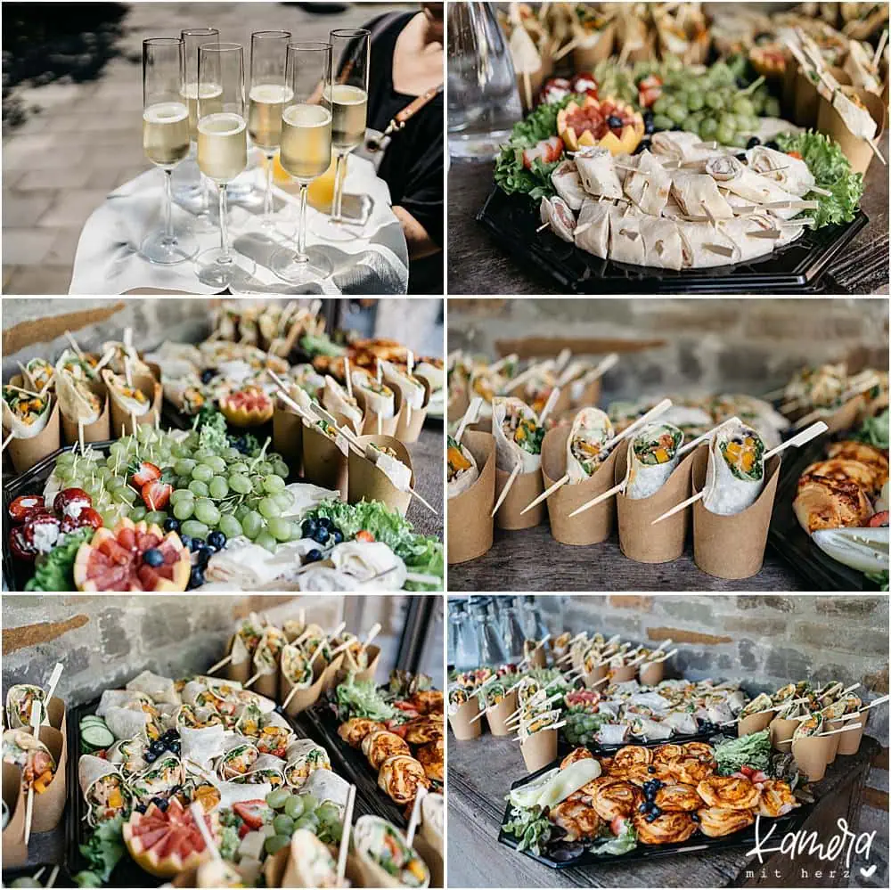 Hochzeit feiern - Fotos im Gut Hungenbach - Sektempfang mit Snacks